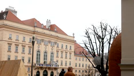 Kamerafahrt-Palast-Wien