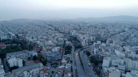 Atenas-en-el-anochecer,-antena-vista