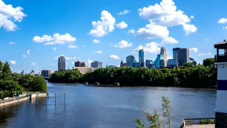 Minneapolis-Skyline---Timelapse-from-Boom-Island