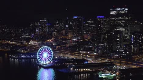 Imágenes-de-abejón-aéreo-de-Seattle-en-la-noche