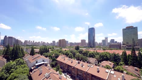 Impresionante-vista-sobre-el-centro-de-la-ciudad-de-Shanghai-en-julio-de-2018.