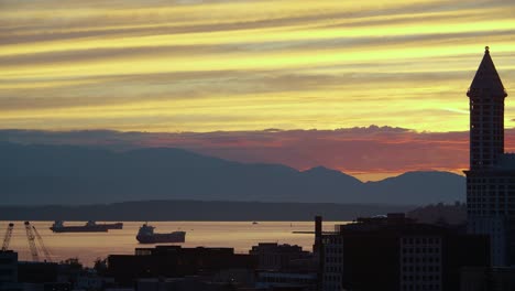 Silueta-del-horizonte-de-Seattle-Puget-Sound-Elliot-Bay