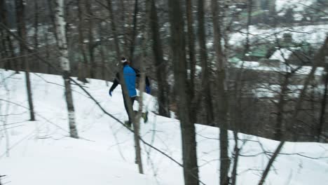 Trail-runners-training-in-the-city