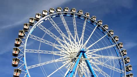 Oktoberfest-ferris-wheel-point-of-view