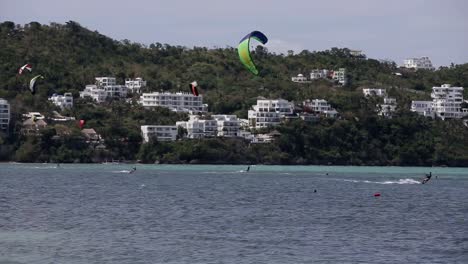 Kitesurfing-on-island-Boracay-and-Bulabog