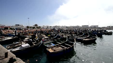 Barcos-de-pesca-en-el-puerto-de-Agadir