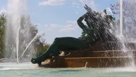 Estados-Unidos-Filadelfia-día-de-verano-famoso-Logan-Plaza-fuente-4-k,-Pensilvania