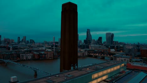 Wide-panning-shot-of-the-City-of-London,-the-Thames-and-St-Pauls-Cathedral-during-the-blue-hour