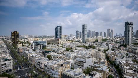 Tel-Aviv-Stadtzentrum-Zentrum-Skyline-Zeitraffer-von-Rabin-Platz