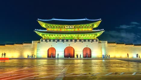 4K,-Zeit-verfallen-Gyeongbokgung-Palast-in-Seoul-Stadt-und-Verkehr-in-der-Nacht-von-Südkorea