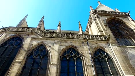 Die-Kirche-von-Saint-Merri,-in-Paris,-Frankreich.