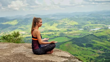 Yoga-girl-meditating