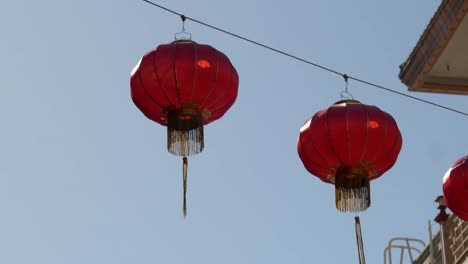 close-up-of-red-lanterns-hanging-in-Chinatown-of-san-francisco