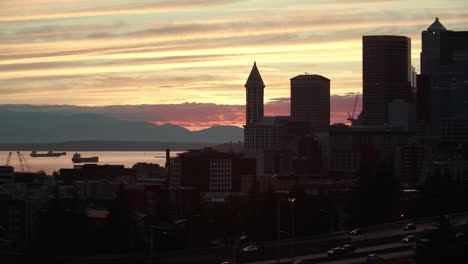 Seattle-Waterfront-Architecture-Skyline-Silhouette-at-Sunset