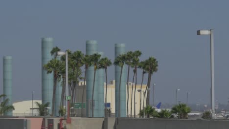 Plane-Landing-at-LAX