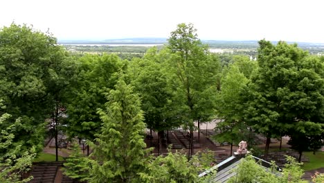 Wunderbaren-Blick-auf-die-fernen-Felder