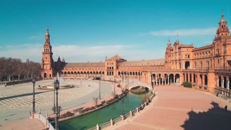 Sevilla-la-luz-solar-palacio-de-España-principal-Plaza-4-K-lapso-de-tiempo-PANORÁMICA