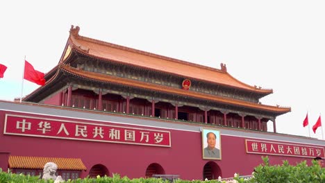 Tiananmen-building-is-a-symbol-of-the-People's-Republic-of-China