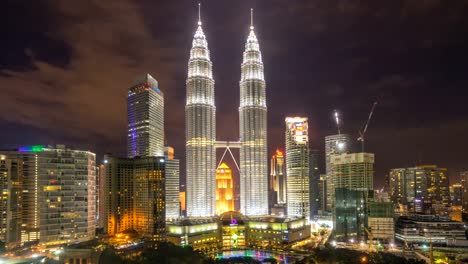 Lapso-de-tiempo-de-escenografía-de-la-noche-en-Kuala-Lumpur