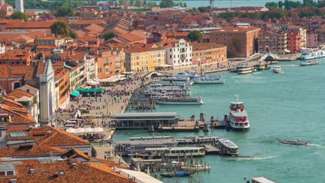 Italien-Sommer-Tag-Venedig-Stadt-berühmten-San-Marco-Campanile-Antenne-Verkehr-Bucht-Panorama-4k-Zeitraffer