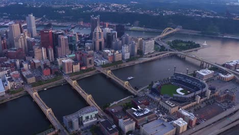 Aerial-view-of-Pittsburgh,-Pennsylvania