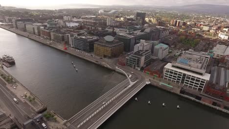 River-Liffey,-Dublin---Drone