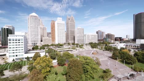 Aerial-view-of-Detroit-skyline