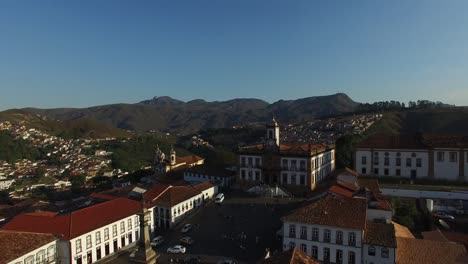 Aérea-de-la-ciudad-de-Ouro-Preto-en-Minas-Gerais,-Brasil