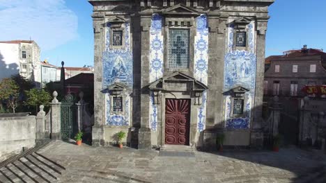 Kirche-des-Heiligen-Ildefonso,-Porto,-Portugal