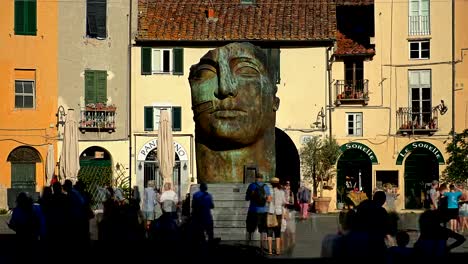 Plaza-del-óvalo-de-Lucca---Timelapse