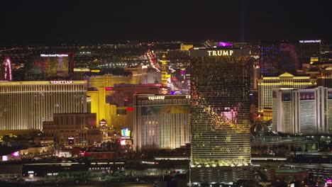 Luftaufnahme-des-Las-Vegas-Strip-bei-Nacht.