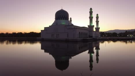 Schwimmende-Moschee,-Kota-Kinabalu