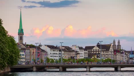 der-Schweiz-Sonnenuntergang-Zürich-Stadtbild-Fluss-Verkehr-Brücke-Panorama-4k-Zeitraffer