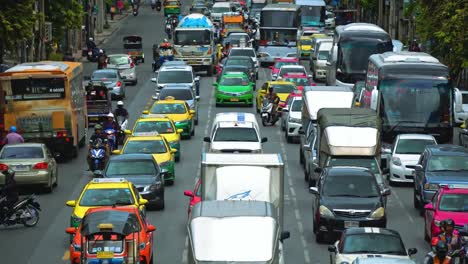 road-traffic-in-a-big-city,-a-metropolis-at-rush-hour.-transportation