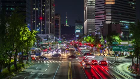 Timelapse-Verkehr-nachts-in-der-Stadt-Seoul,-Südkorea.