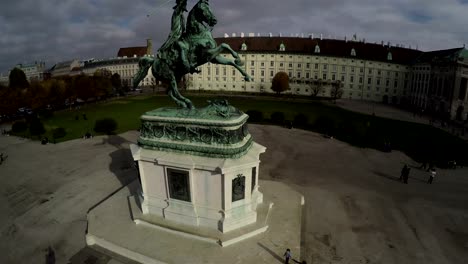 Vista-aérea-de-la-Plaza-de-los-héroes-en-Vienna