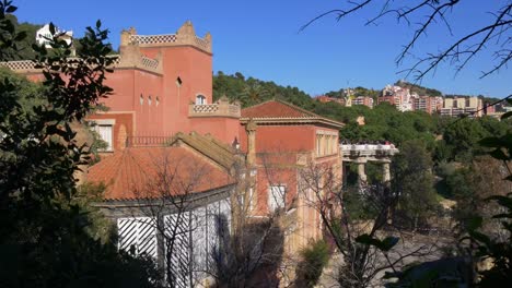 Gaudí-parque-güell-en-barcelona-edificio-4-k,-España