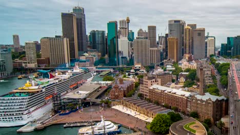 Hermosa-vista-a-la-ciudad-desde-el-Puente-del-Puerto-de-Sydney