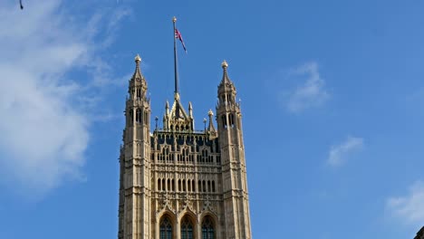 Tall-tower-of-the-Westminster-Abbey