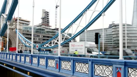 The-famous-London-Bridge.