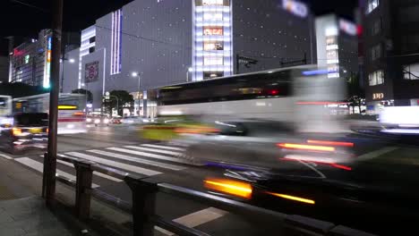 Verkehr-mit-beleuchteten-Auto-Trail-2-Zeitraffer