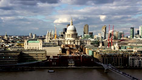 Lapso-de-tiempo-de-Catedral,-río-Támesis,-de-St.-Paul,-Londres