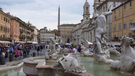 Italien-Tag-Zeit-Rom-berühmte-Piazza-Navona-Brunnen-von-Neptun-Panorama-4k