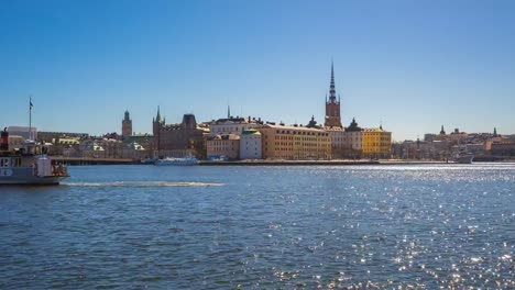 Zeitraffer-4k-von-Stockholm-Hafen-und-die-Skyline-in-Schweden,-Timelapse