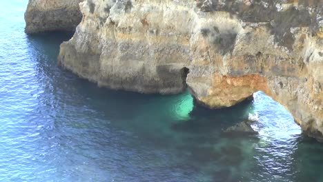 Die-Küste-der-Algarve-in-Lagos-Portugal