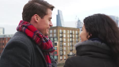 Young-Tourist-Couple-Visiting-London-In-Winter