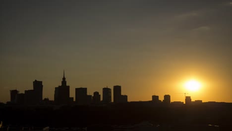 Timelapse-of-sunset-and-skyline-in-Warsaw