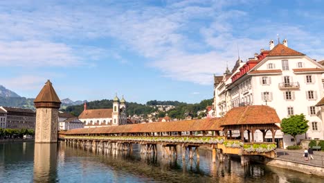 Lucerne-city-skyline-timelapse-at-Chapel-Bridge,-Lucerne-(Luzern),-Switzerland-4K-Time-lapse