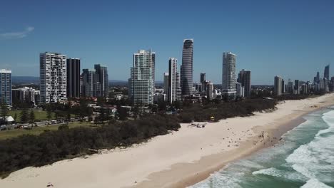 Broadbeach-Luftbild-an-der-Gold-Coast