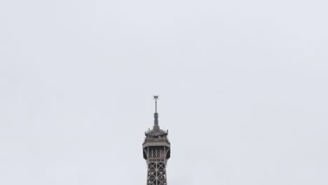 Tour-Eiffel-in-front-of-clouds-by-the-day-Paris-France-4K